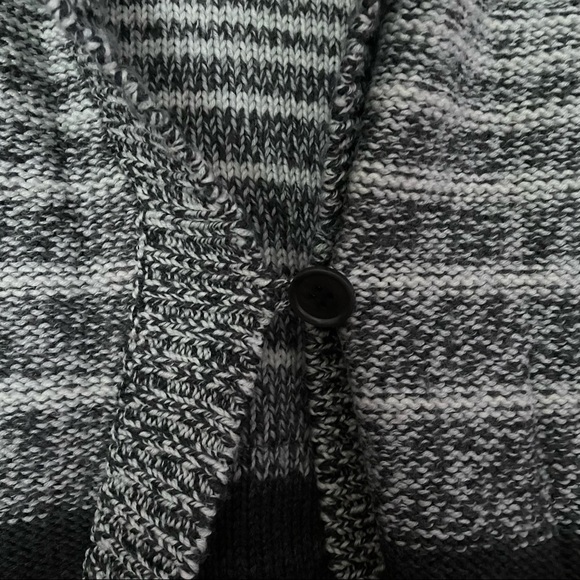 BCBGMaxAzria short sleeve cardigan sweater large - Picture 4 of 10